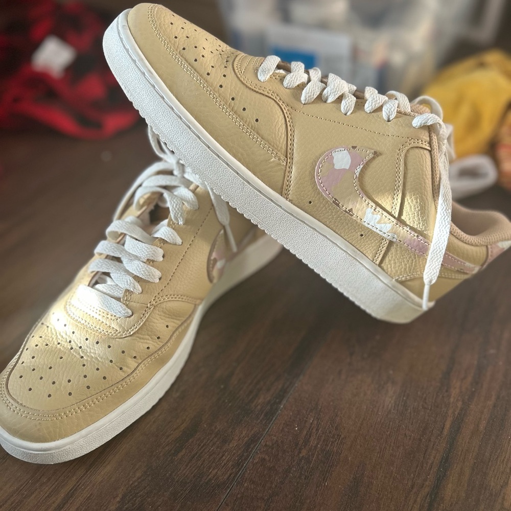 Nike Court Vision Low Sesame Camo AirForce 1
Size 9.5 Women’s 
Lightly worn